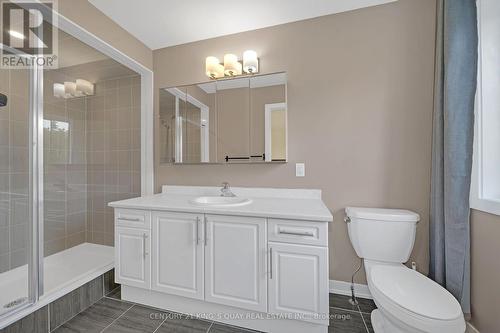 33 - 250 Finch Avenue, Pickering, ON - Indoor Photo Showing Bathroom