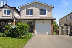 UPPER - 458 APPLEDORE CRESCENT  Mississauga, ON L5B 2L6