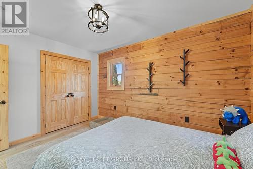 50 River Bend Drive, Kawartha Lakes, ON - Indoor Photo Showing Bedroom