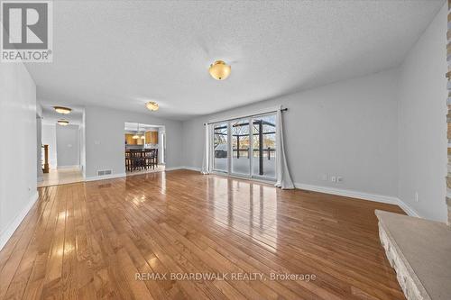 7089 Bush Drive, Ottawa, ON - Indoor Photo Showing Other Room