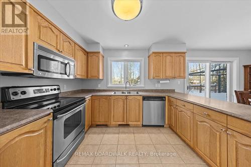 7089 Bush Drive, Ottawa, ON - Indoor Photo Showing Kitchen With Stainless Steel Kitchen With Double Sink