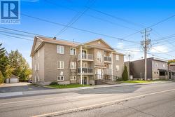 302 - 1005 LAURIER STREET  Clarence-Rockland, ON K4K 1T7