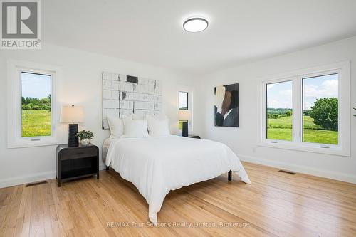 728454 21St Side Road, Blue Mountains, ON - Indoor Photo Showing Bedroom