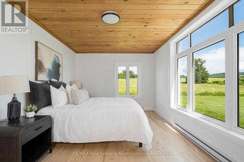 728454 21St Side Road, Blue Mountains, ON - Indoor Photo Showing Bedroom