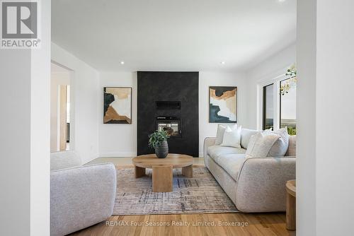 728454 21St Side Road, Blue Mountains, ON - Indoor Photo Showing Living Room