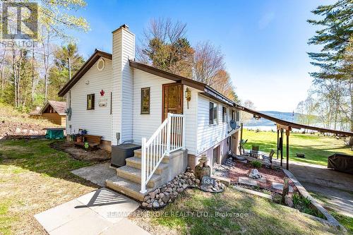 634 Goldfinch Way, Head, Clara And Maria, ON - Outdoor