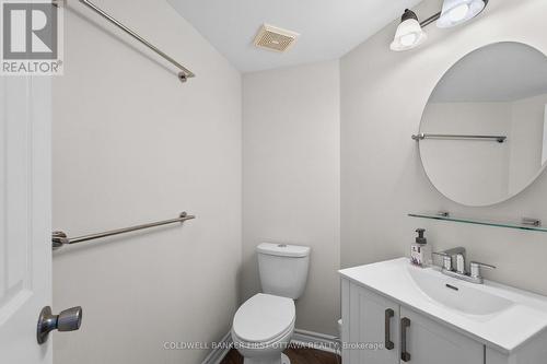 366 Wiffen Private, Ottawa, ON - Indoor Photo Showing Bathroom