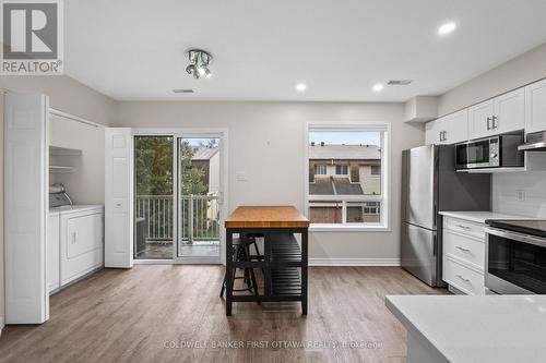 366 Wiffen Private, Ottawa, ON - Indoor Photo Showing Kitchen