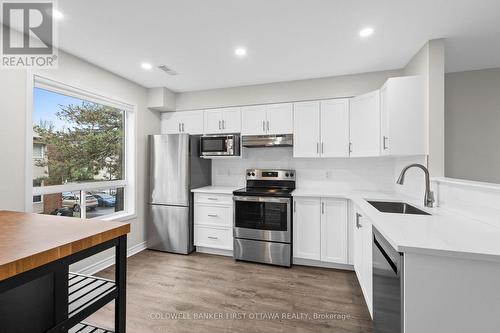 366 Wiffen Private, Ottawa, ON - Indoor Photo Showing Kitchen With Stainless Steel Kitchen With Upgraded Kitchen
