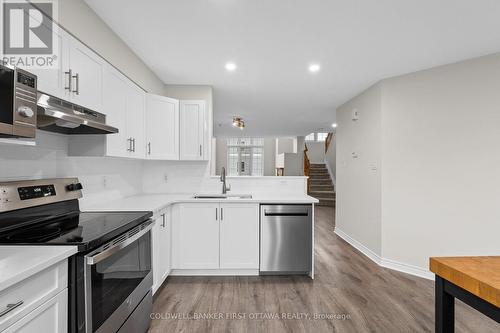 366 Wiffen Private, Ottawa, ON - Indoor Photo Showing Kitchen With Stainless Steel Kitchen