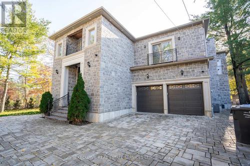 1138 Garden Road, Mississauga, ON - Outdoor