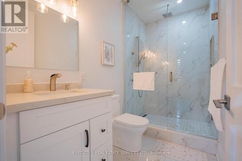 1138 Garden Road, Mississauga, ON - Indoor Photo Showing Bathroom
