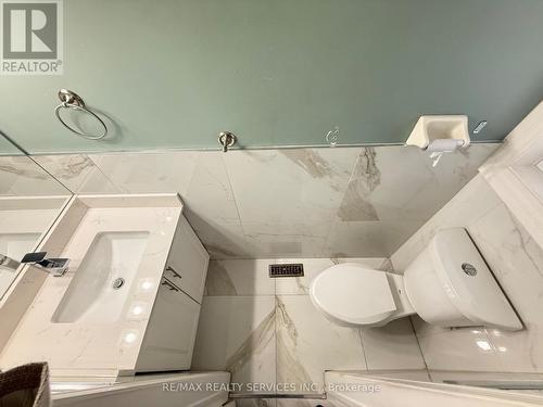 13 Wickstead Court, Brampton, ON - Indoor Photo Showing Bathroom