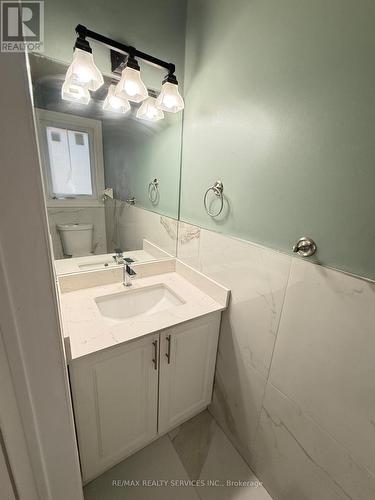13 Wickstead Court, Brampton, ON - Indoor Photo Showing Bathroom