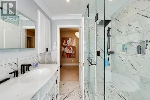 5 Byworth Boulevard, Toronto, ON - Indoor Photo Showing Bathroom