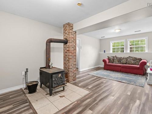 166 Dalrymple Drive, Nine Mile River, NS - Indoor Photo Showing Living Room