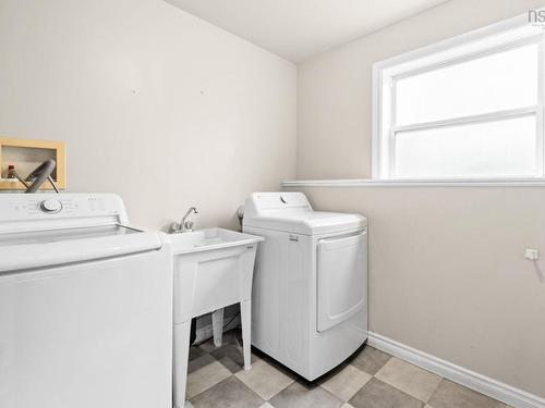 166 Dalrymple Drive, Nine Mile River, NS - Indoor Photo Showing Laundry Room