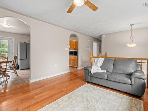 166 Dalrymple Drive, Nine Mile River, NS - Indoor Photo Showing Living Room