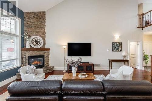 119 Earl Street, Wasaga Beach, ON - Indoor Photo Showing Living Room With Fireplace