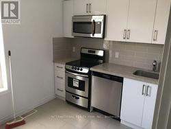 UNIT 2 - 161 MONTROSE AVENUE Toronto, ON M6J 2T6