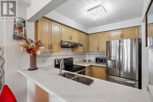 301 - 1000 Sheppard Avenue W, Toronto, ON - Indoor Photo Showing Kitchen With Double Sink With Upgraded Kitchen