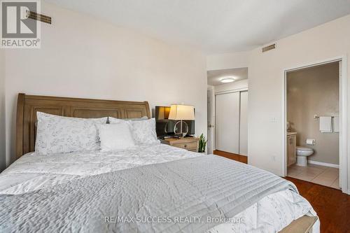 301 - 1000 Sheppard Avenue W, Toronto, ON - Indoor Photo Showing Bedroom