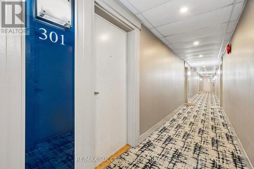 301 - 1000 Sheppard Avenue W, Toronto, ON - Indoor Photo Showing Other Room