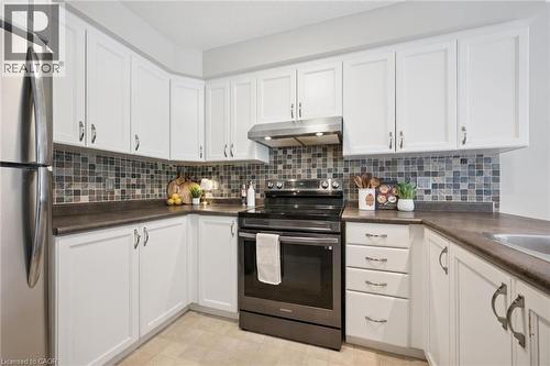 56 Henhoeffer Crescent, Kitchener, ON - Indoor Photo Showing Kitchen