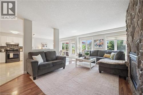 56 Henhoeffer Crescent, Kitchener, ON - Indoor Photo Showing Living Room
