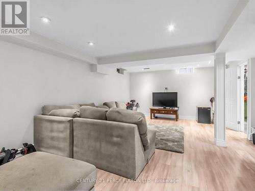 388 Handley Crescent, Newmarket, ON - Indoor