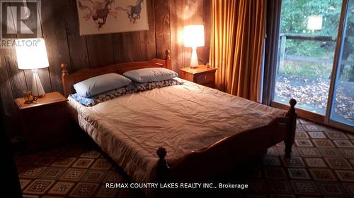 B40440 Shore Road, Brock, ON - Indoor Photo Showing Bedroom