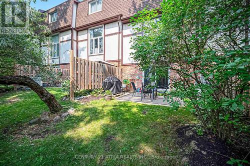 18 Thatchers Mill Way, Markham, ON - Outdoor