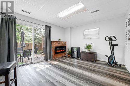 18 Thatchers Mill Way, Markham, ON - Indoor With Fireplace