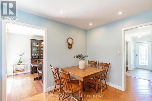 1041 Lebanon Drive, Innisfil, ON - Indoor Photo Showing Dining Room
