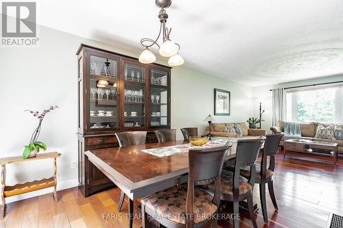 1041 Lebanon Drive, Innisfil, ON - Indoor Photo Showing Dining Room