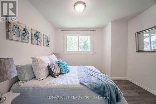 9510 Morning Glory Road, Georgina, ON - Indoor Photo Showing Bedroom