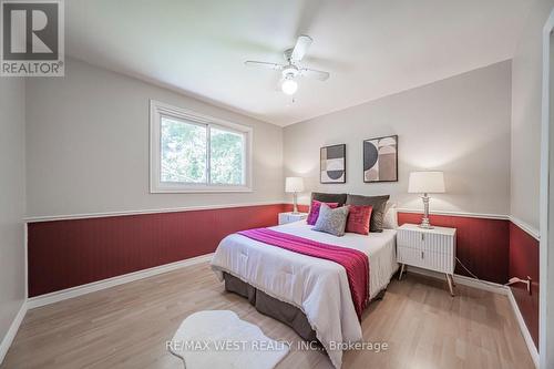 9510 Morning Glory Road, Georgina, ON - Indoor Photo Showing Bedroom