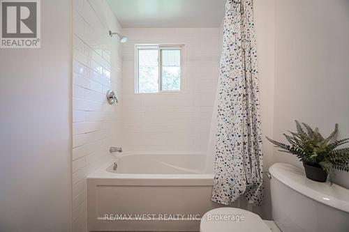 9510 Morning Glory Road, Georgina, ON - Indoor Photo Showing Bathroom