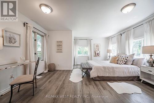 9510 Morning Glory Road, Georgina, ON - Indoor Photo Showing Bedroom