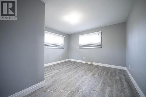 Upper - 76 Glenview Avenue, Cambridge, ON - Indoor Photo Showing Other Room