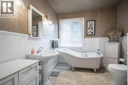 Second level 4-pc bath with luxury soaker tub and separate shower. - 