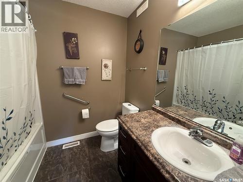 134 10Th Street, Humboldt, SK - Indoor Photo Showing Bathroom
