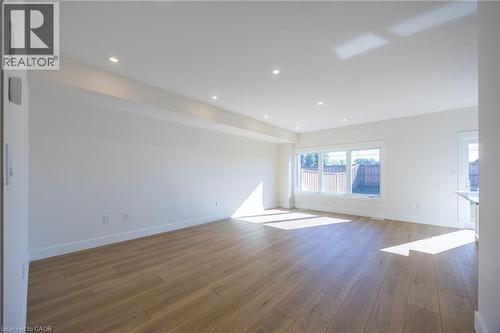 115 Amber Street, Waterford, ON - Indoor Photo Showing Other Room