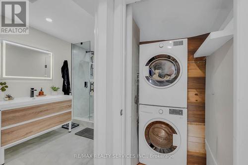 128 Seaside Circle, Brampton, ON - Indoor Photo Showing Laundry Room