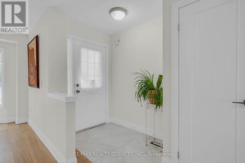 128 Seaside Circle, Brampton, ON - Indoor Photo Showing Other Room