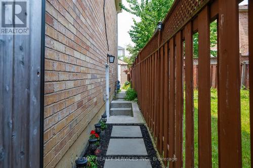 128 Seaside Circle, Brampton, ON - Outdoor With Exterior