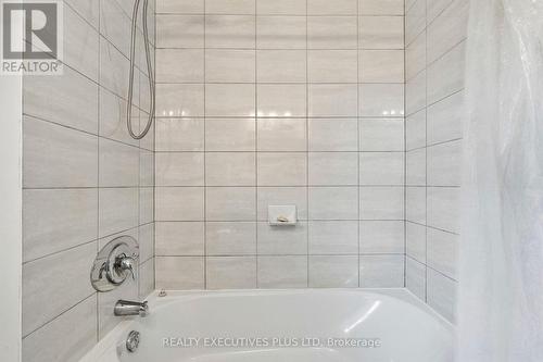 Upper Bathroom - 74 Calstock Drive, Toronto, ON - Indoor Photo Showing Bathroom