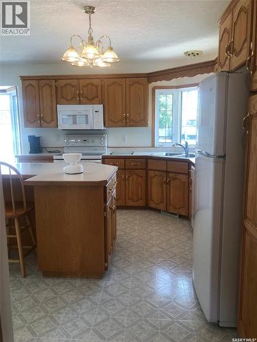 643 2Nd Street Ne, Preeceville, SK - Indoor Photo Showing Kitchen With Double Sink