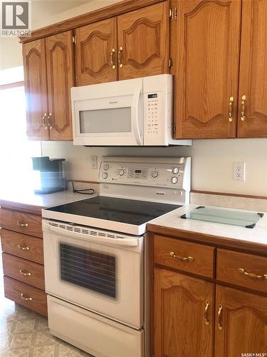 643 2Nd Street Ne, Preeceville, SK - Indoor Photo Showing Kitchen