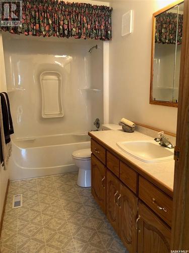 643 2Nd Street Ne, Preeceville, SK - Indoor Photo Showing Bathroom